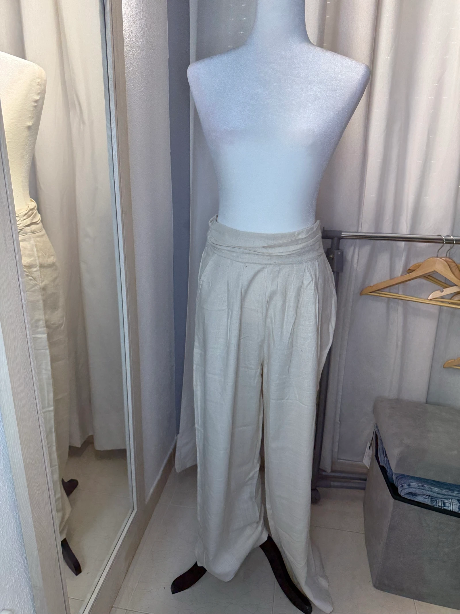 Wide pleated high-waisted beige long pants – photo 2
